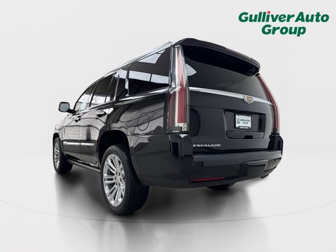 Used 2016 Cadillac Escalade Premium AWD/4WD image 5