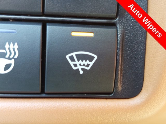 Certified 2020 Toyota Highlander Platinum AWD/4WD image 27
