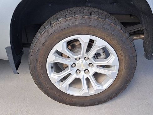 Used 2023 Chevrolet Silverado 1500 LTZ AWD/4WD image 38