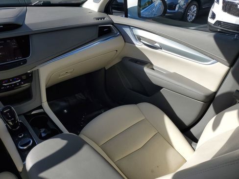 Certified 2023 Cadillac XT5 Premium Luxury image 18