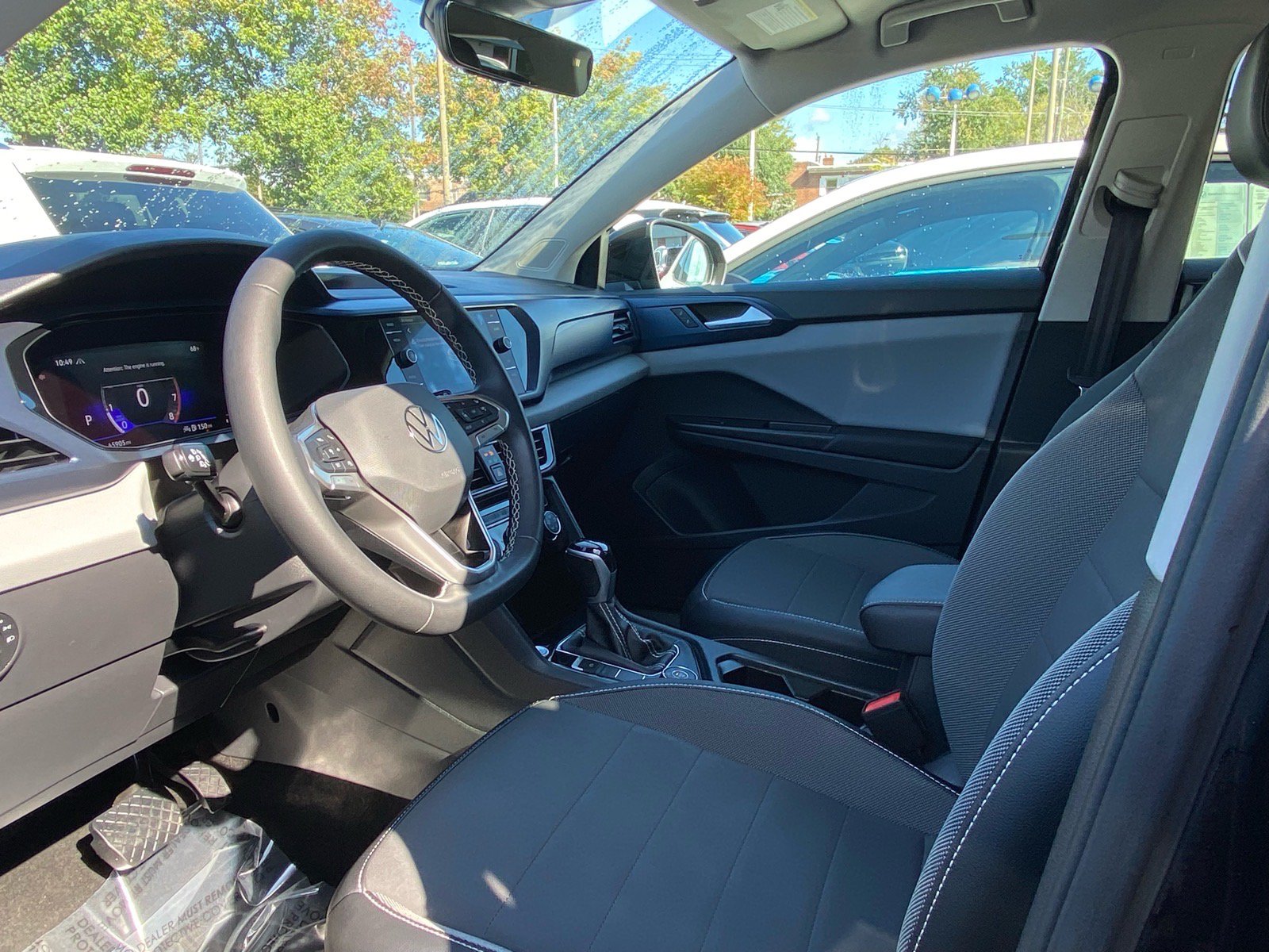 Certified 2023 Volkswagen Taos SE AWD/4WD image 10