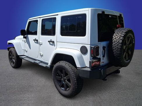 Used 2014 Jeep Wrangler Unlimited Sahara AWD/4WD image 6