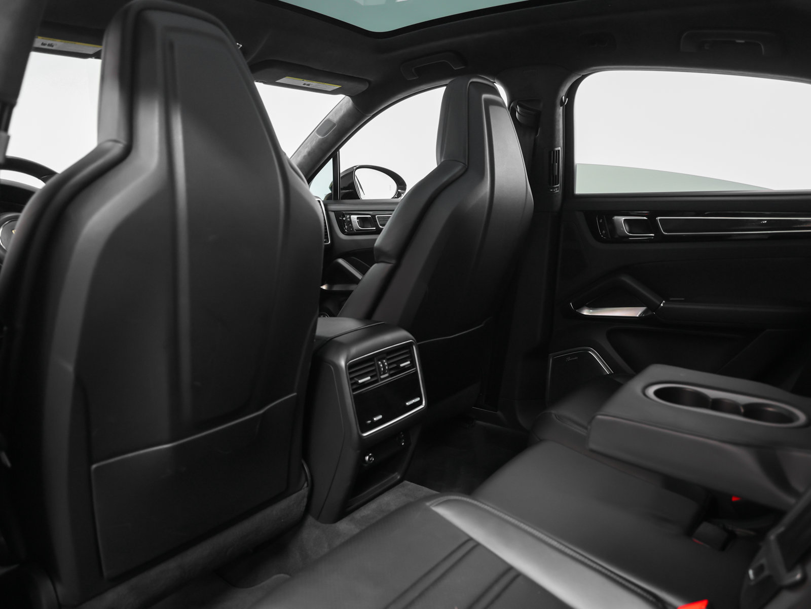 Certified 2021 Porsche Cayenne Turbo AWD/4WD image 44