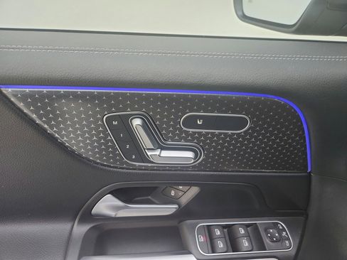Certified 2024 Mercedes-Benz GLB 250 image 21