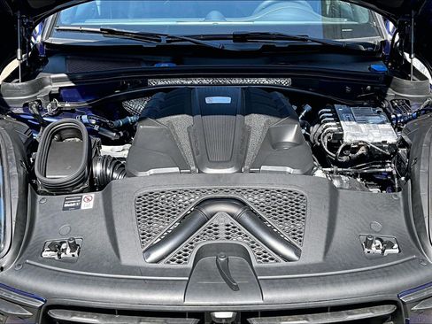 New 2026 Porsche Macan S AWD/4WD image 12