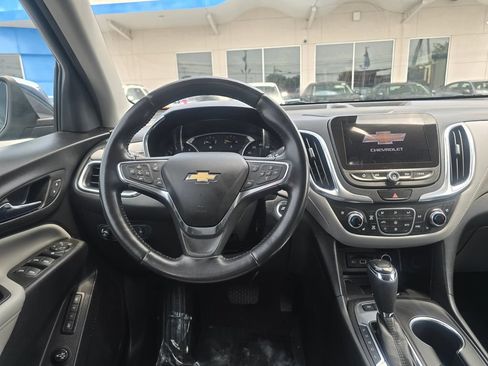 Used 2020 Chevrolet Equinox Premier AWD/4WD image 12