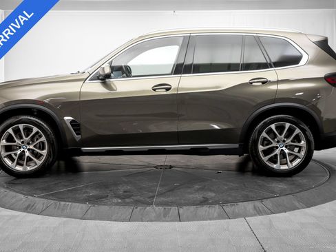 Used 2024 BMW X5 xDrive40i w/ Premium Package AWD/4WD image 4