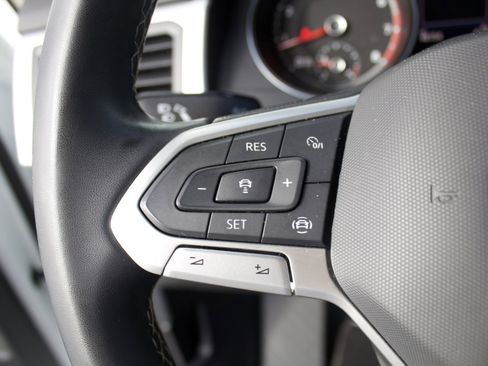 Used 2021 Volkswagen Atlas SE image 16