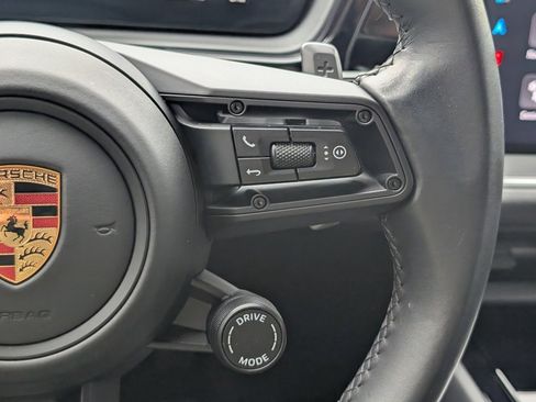 Certified 2024 Porsche Cayenne image 25