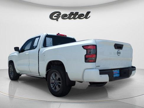 Certified 2025 Nissan Frontier SV RWD image 7