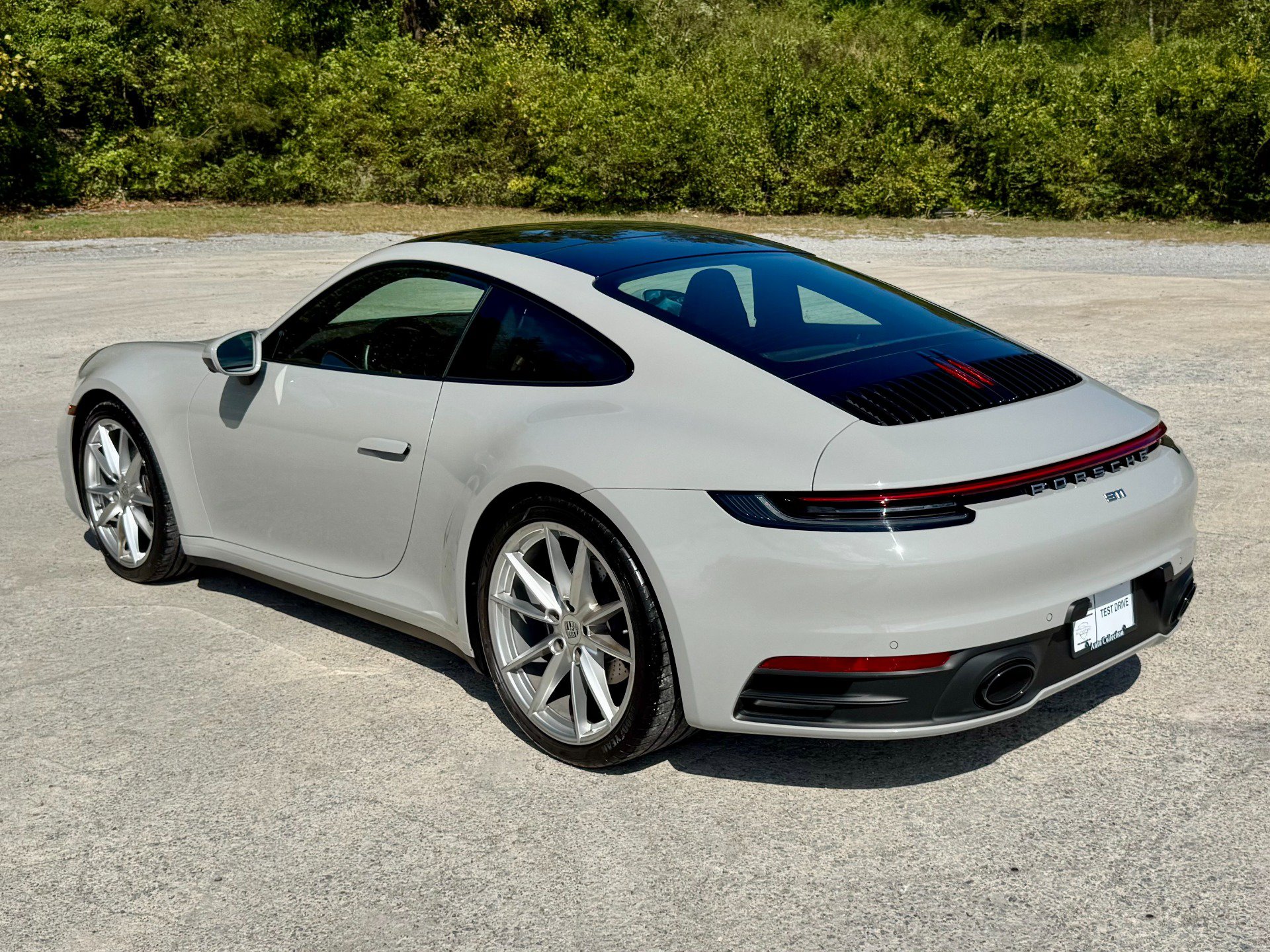 Used 2021 Porsche 911 Carrera image 3