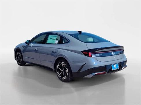 New 2026 Hyundai Sonata SEL image 3