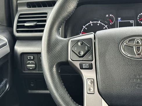 Used 2021 Toyota 4Runner SR5 Premium w/ Moonroof Package AWD/4WD image 9