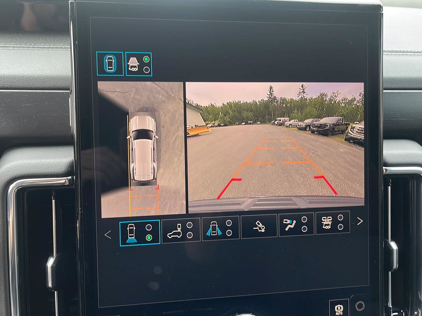New 2026 GMC Yukon Denali w/ Denali Reserve Package AWD/4WD image 23