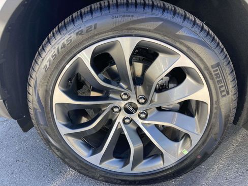 New 2026 Lincoln Aviator 2WD w/ Jet Appearance Package image 14