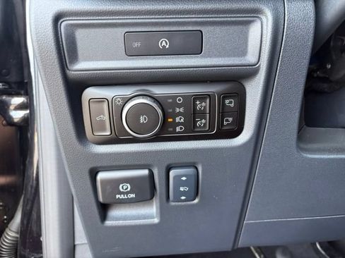 Used 2025 Ford F150 Lariat AWD/4WD image 20