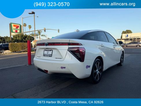Used 2019 Toyota Mirai Sedan 4D image 4