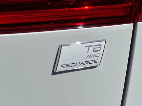 Used 2022 Volvo XC60 T8 Inscription Expression image 27