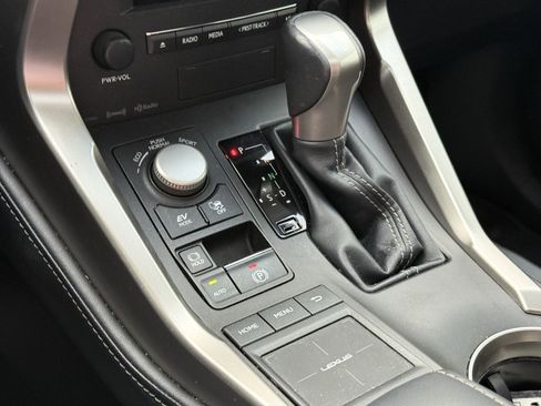 Used 2015 Lexus NX 300h AWD image 26