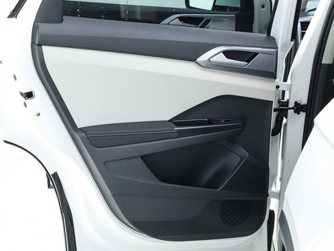 New 2026 Volkswagen Taos SEL image 55