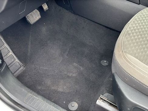 Used 2020 Ford Escape SE image 14