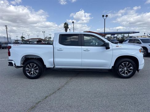 Used 2024 Chevrolet Silverado 1500 RST image 2