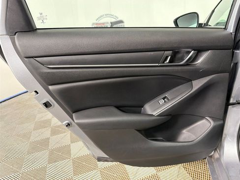 Used 2022 Honda Accord Sport image 21
