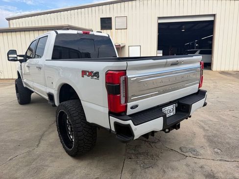 Used 2024 Ford F350 Platinum w/ FX4 Off-Road Package AWD/4WD image 8