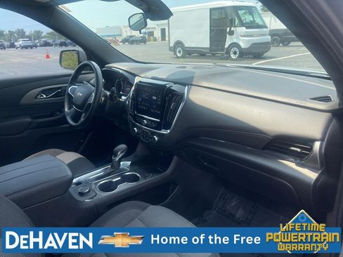 Used 2023 Chevrolet Traverse LT FWD image 28