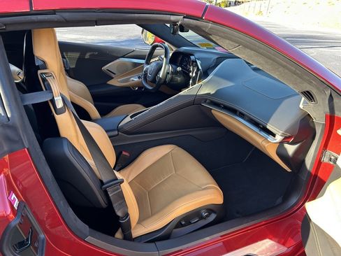 Used 2021 Chevrolet Corvette Stingray Premium Conv w/ Z51 Performance Package image 43