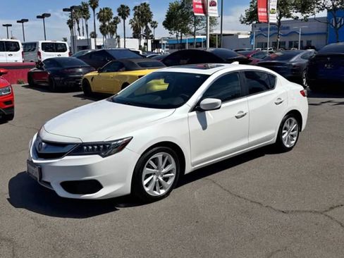 Used 2018 Acura ILX image 2