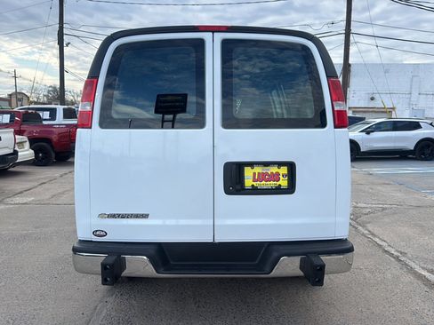 Used 2024 Chevrolet Express 2500 w/ Driver Convenience Package image 6