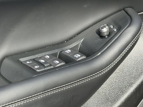 New 2026 Jeep Grand Cherokee Altitude image 17