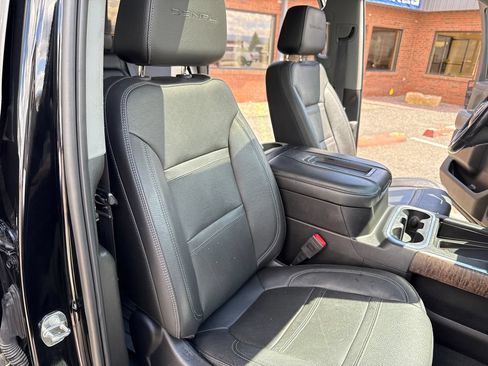 Used 2019 GMC Sierra 1500 Denali w/ Denali Ultimate Package AWD/4WD image 29