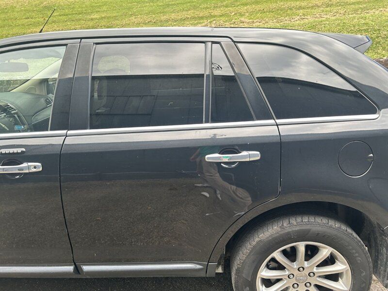 Used 2013 Lincoln MKX AWD image 19