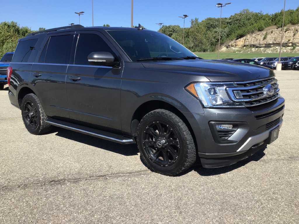 Used 2020 Ford Expedition XLT w/ Equipment Group 202A AWD/4WD image 8