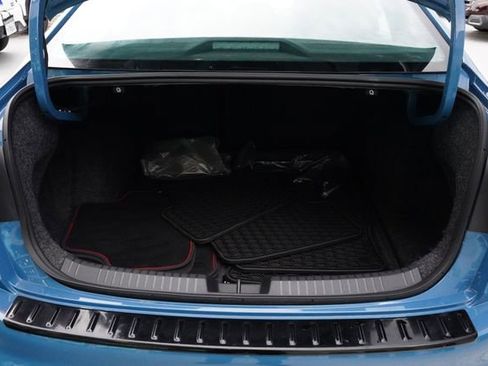 Used 2025 Volkswagen Jetta GLI Autobahn FWD image 19