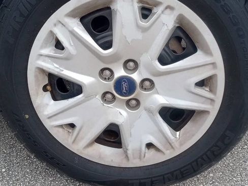 Used 2015 Ford Escape S image 31