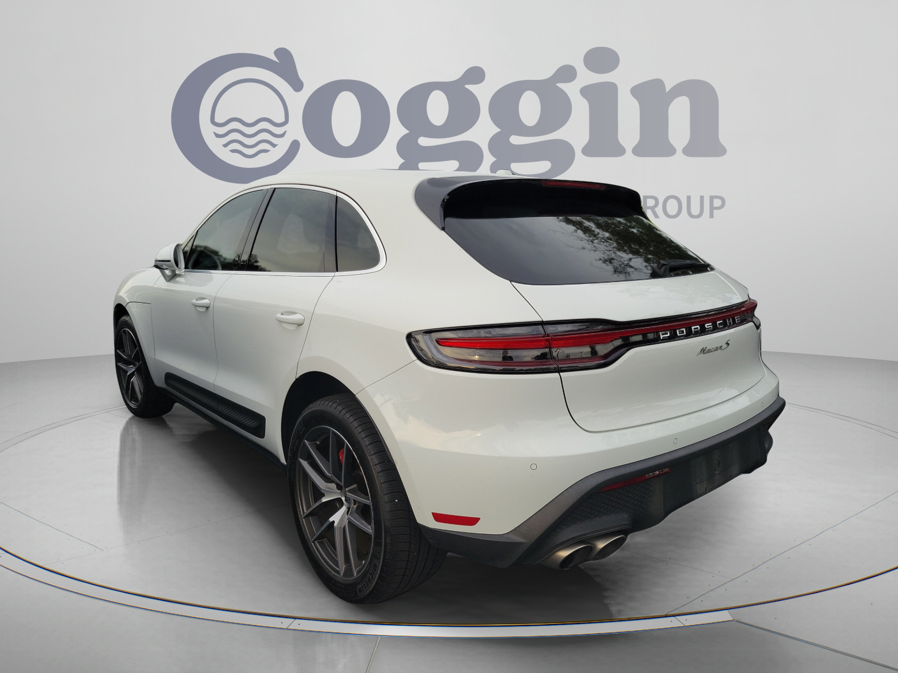 Used 2022 Porsche Macan S AWD/4WD image 3