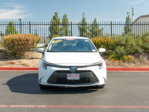 Certified 2024 Toyota Corolla LE FWD image 2