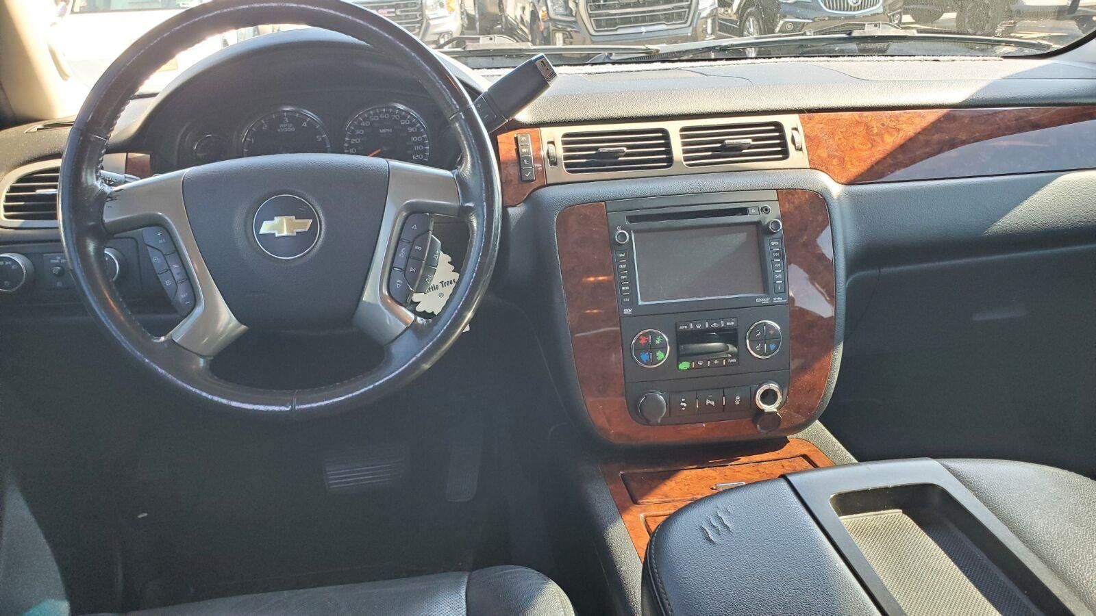 Used 2013 Chevrolet Tahoe LTZ AWD/4WD image 7