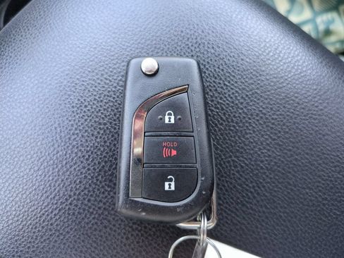 Used 2025 Toyota RAV4 LE AWD/4WD image 26