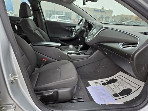 Used 2018 Chevrolet Malibu LT image 30