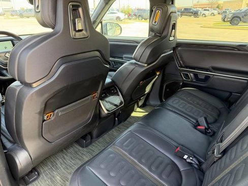 Used 2023 Rivian R1S Adventure image 18