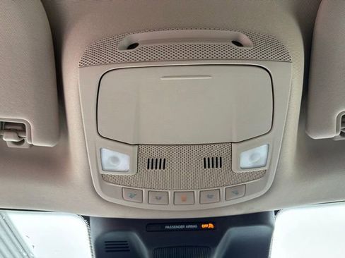 Used 2024 Ford Expedition XLT AWD/4WD image 26