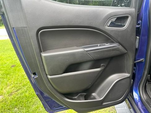 Used 2017 Chevrolet Colorado LT w/ LT Convenience Package AWD/4WD image 6