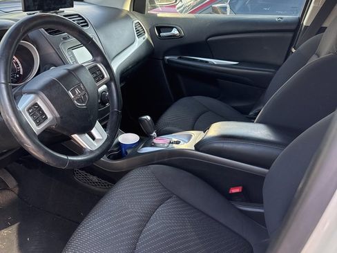 Used 2018 Dodge Journey SE w/ Popular Equipment Group image 3