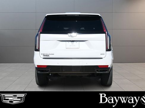 Used 2023 Cadillac Escalade Sport w/ LPO, ONYX Package image 6