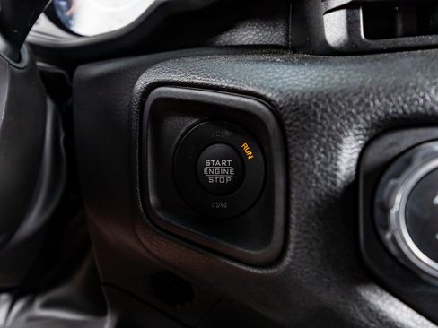 Used 2025 Jeep Wrangler Sport S image 22