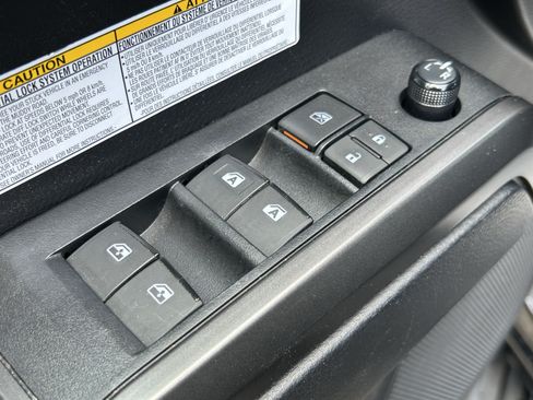 Used 2020 Toyota Tacoma TRD Off-Road AWD/4WD image 17